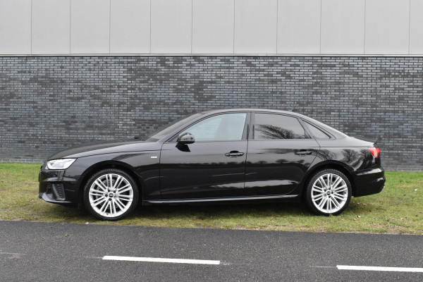 Audi A4 Limousine 35 TFSI S-line 2.0 Mild Hybrid S-line black edition Automaat Leder interieur