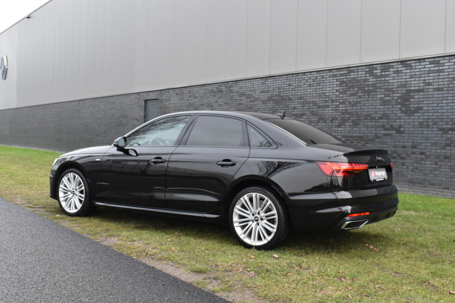 Audi A4 Limousine 35 TFSI S-line 2.0 Mild Hybrid S-line black edition Automaat Leder interieur