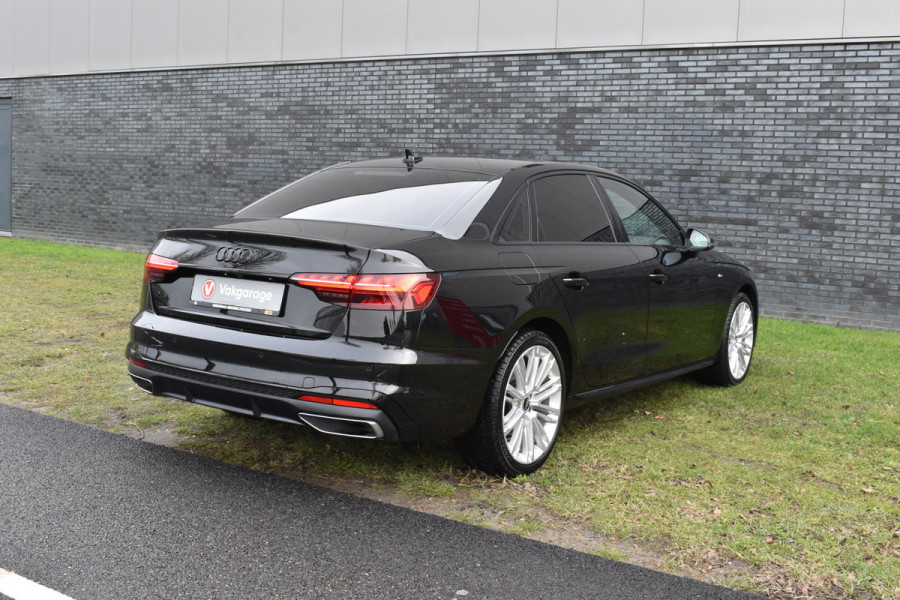 Audi A4 Limousine 35 TFSI S-line 2.0 Mild Hybrid S-line black edition Automaat Leder interieur