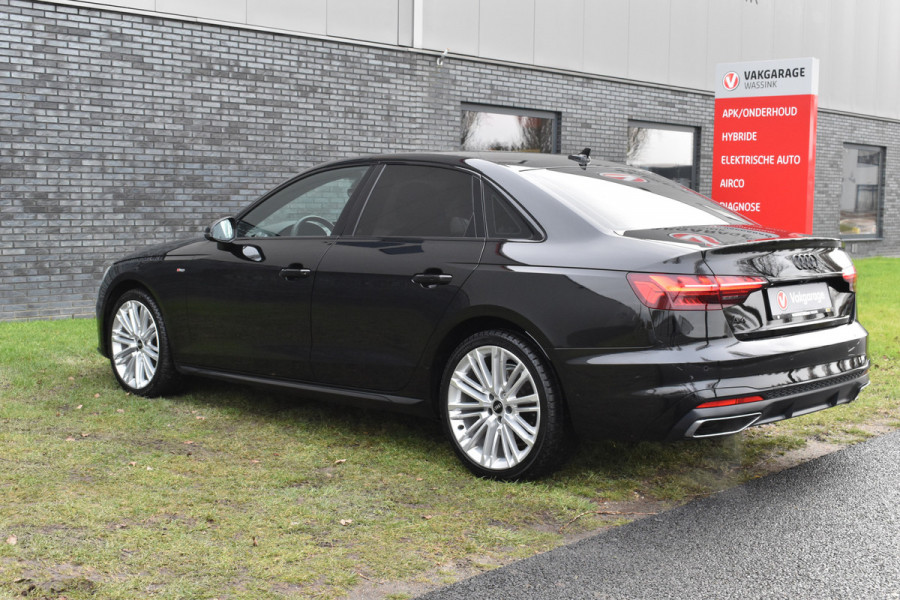 Audi A4 Limousine 35 TFSI S-line 2.0 Mild Hybrid S-line black edition Automaat Leder interieur