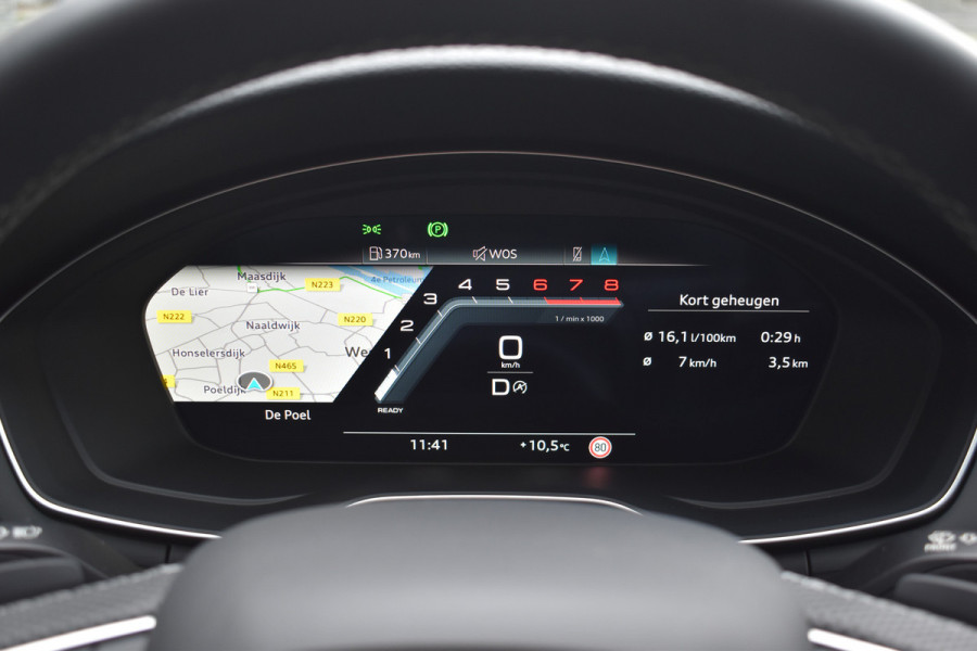 Audi A4 Limousine 35 TFSI S-line 2.0 Mild Hybrid S-line black edition Automaat Leder interieur