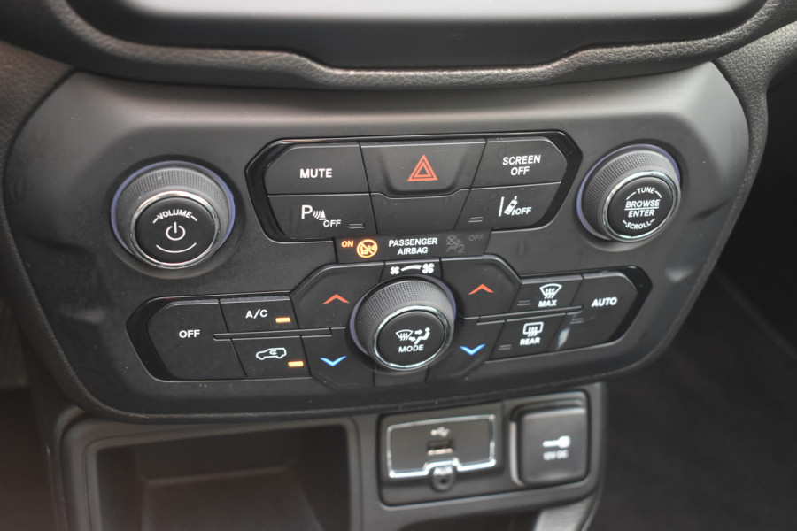 Jeep Renegade 1.5T e-Hybrid Limited Panodak Automaat Luxe uitvoering