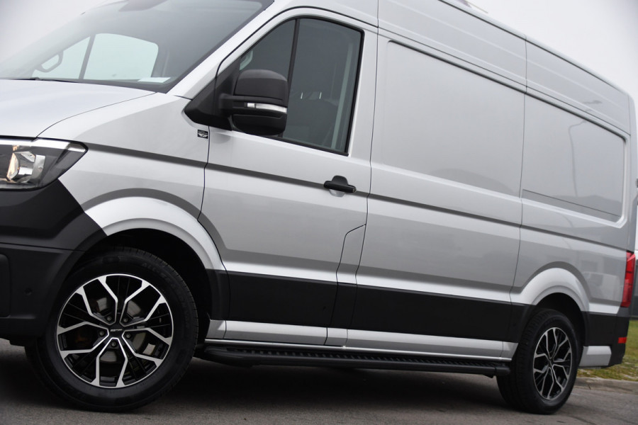 Volkswagen Crafter 30 2.0 TDI L3H3 PB Edition Camera, Carplay, Stoelverwarming, Sensoren, 140pk, Automaat, multimedia, Uniek!