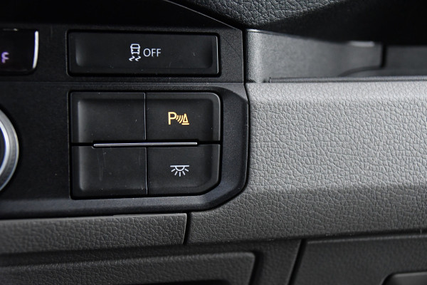 MAN TGE 3.180 35 2.0 L3H3 Black Edition Adaptieve Cruise, Camera, Stoelverwarming, 177pk, Leder, Clima, LED, Trekhaak, Uniek!