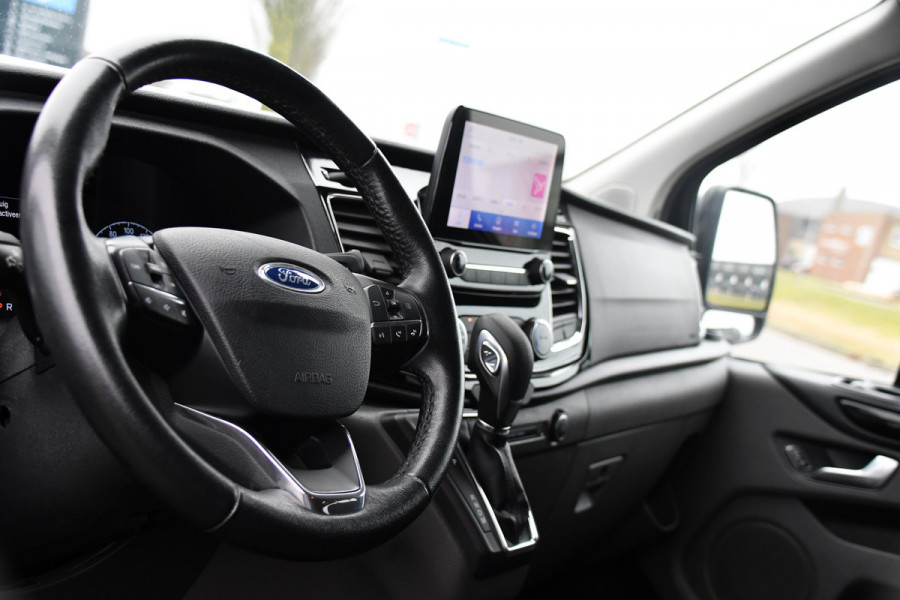 Ford Transit Custom 300 2.0 TDCI L2H1 DC Limited Black Edition Camera, Cruise, Carplay, Stoelverwarming, 170pk, 2 x Schuifdeur, Automaat, Uniek!