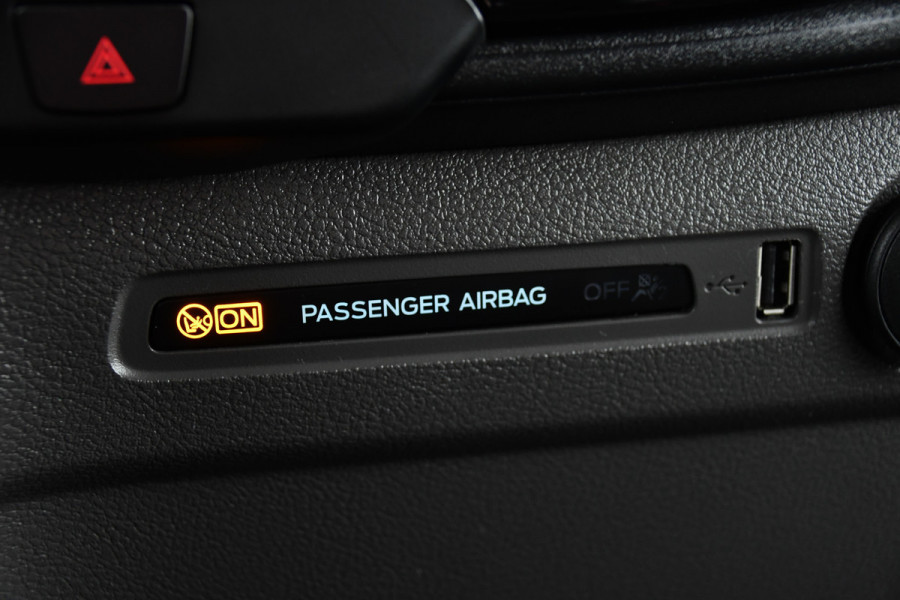 Ford Transit Custom 300 2.0 TDCI L2H1 Limited DC Black Edition Camera, Cruise, Carplay, 170pk, 2 x Schuifdeur, Stoelverwarming, Automaat, Sensoren, Uniek!