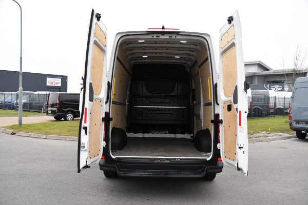 MAN TGE 3.140 35 2.0 L3H3 PB Edition Camera, Cruise, Carplay, 140pk, Automaat, Stoelverwarming, NAVI, Multimedia, Uniek!