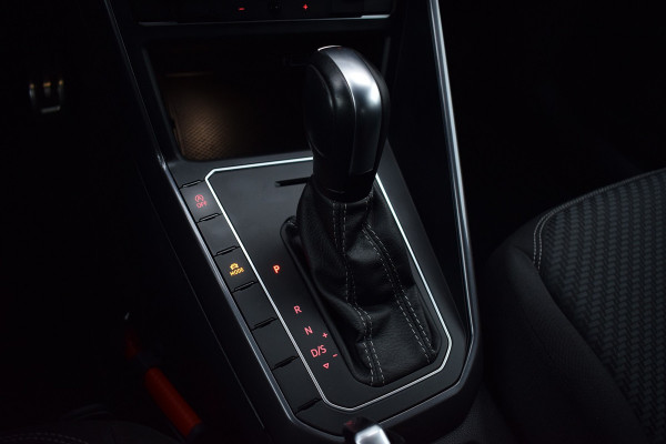Volkswagen Polo 1.5 TSI 150pk DSG R-line | Camera | LED | Beats | 17"