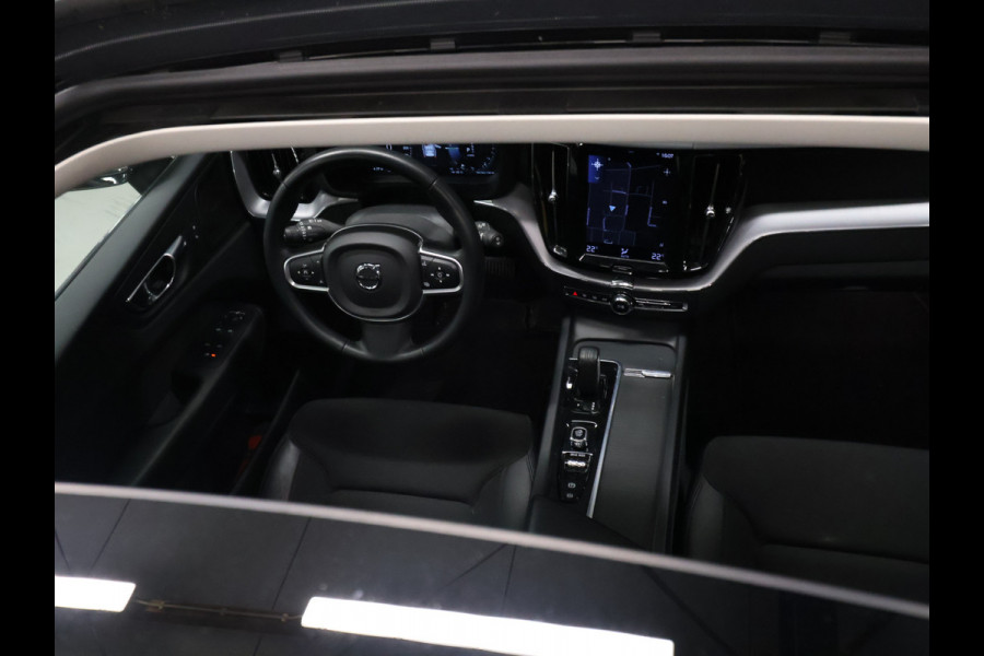 Volvo XC60 2.0 T6 Plug-in hybrid AWD Inscription [SCHUIFKANTELDAK, APPLE CARPLAY, ANDROID, CAMERA, ADAPTIVE CRUISE, CLIMATE, NIEUWSTAAT]