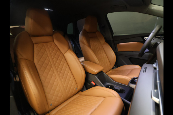 Audi Q4 e-tron 40 Advanced edition 77 kWh [APPLE CARPLAY, ANDROID, ADAPTIVE CRUISE, CAMERA, STOELVERWARMING, PDC V+A, VOL LEDER, CLIMATE, NIEUWSTAAT]