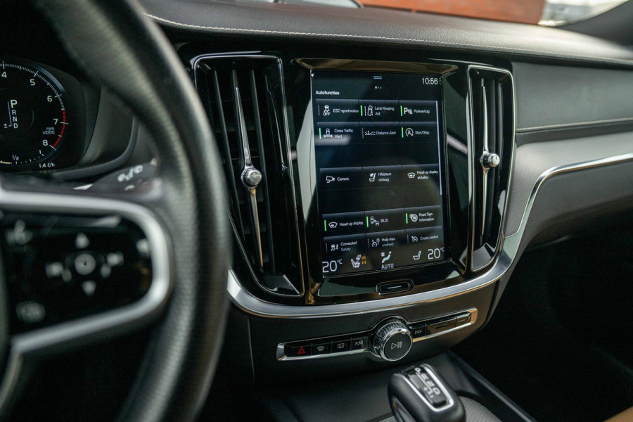 Volvo V60 2.0 T6 AWD Inscription 310pk Massage B&W Trekhaak