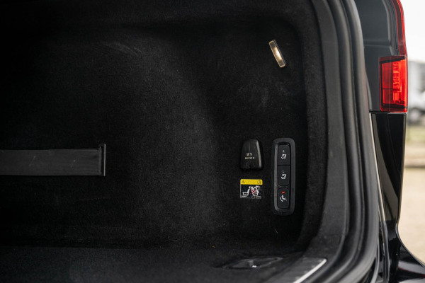 Volvo V60 2.0 T6 AWD Inscription 310pk Massage B&W Trekhaak