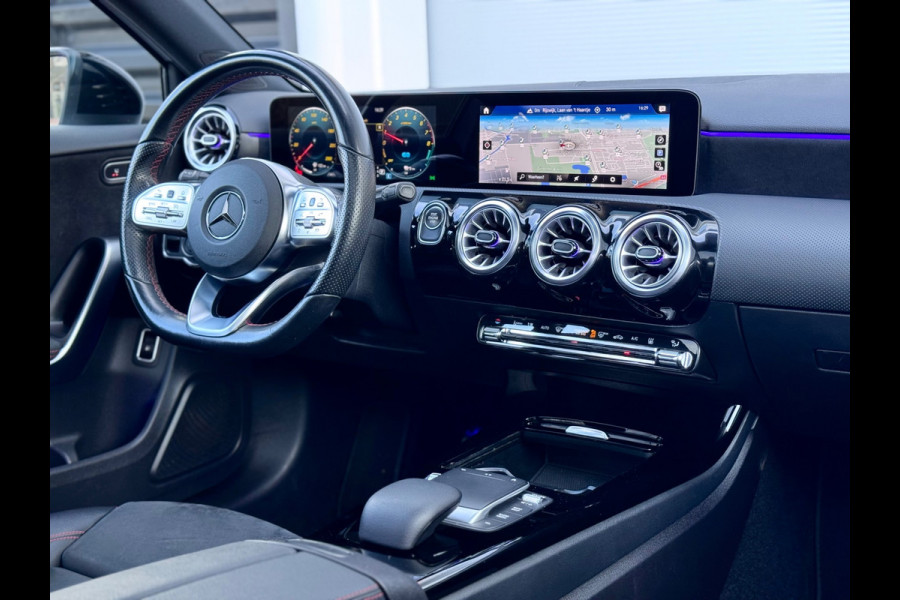 Mercedes-Benz A-Klasse 250 e AMG 45s Pano/Sfeer/AppleCar/Camera
