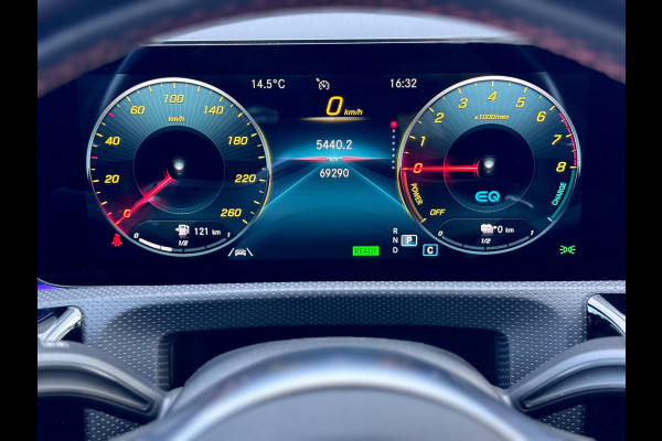 Mercedes-Benz A-Klasse 250 e AMG 45s Pano/Sfeer/AppleCar/Camera
