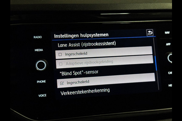 Volkswagen T-Roc 2.0 TSI 4Motion R-line | PANO | VIRTUAL | BEATS | VOL!