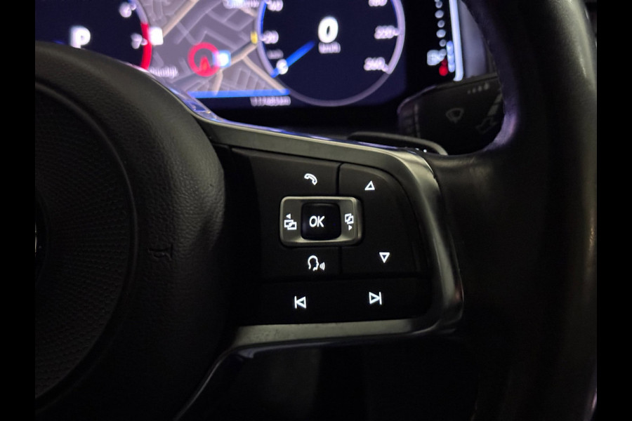 Volkswagen T-Roc 2.0 TSI 4Motion R-line | PANO | VIRTUAL | BEATS | VOL!