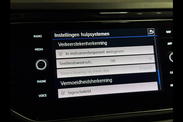 Volkswagen T-Roc 2.0 TSI 4Motion R-line | PANO | VIRTUAL | BEATS | VOL!