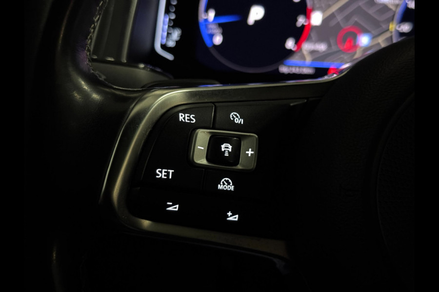 Volkswagen T-Roc 2.0 TSI 4Motion R-line | PANO | VIRTUAL | BEATS | VOL!