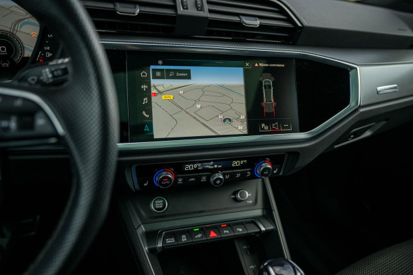 Audi Q3 45 TFSI e S-line INDIVIDUAL Audi Exclusive Lak