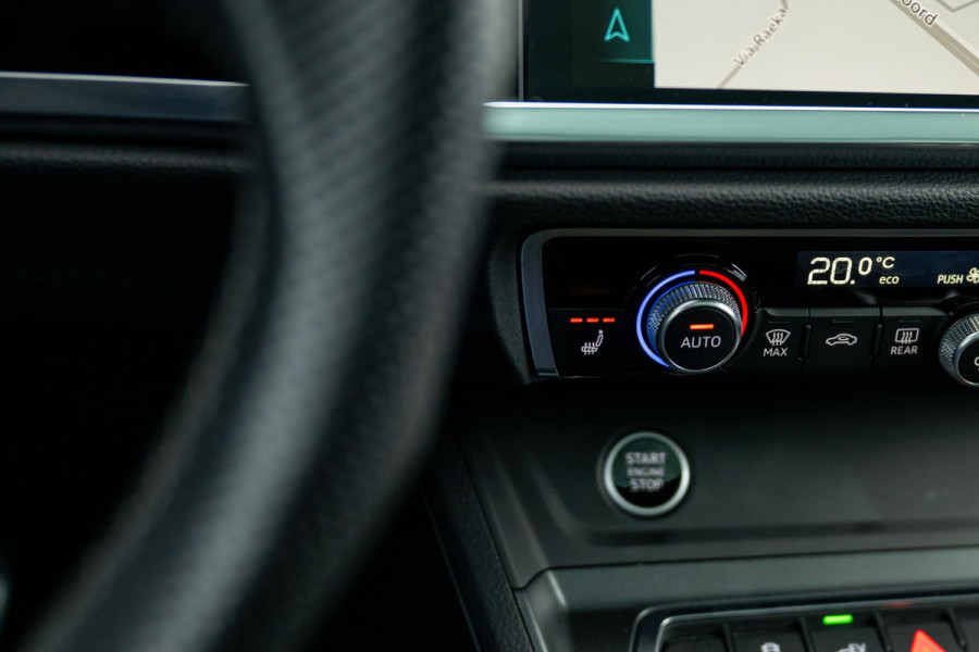 Audi Q3 45 TFSI e S-line INDIVIDUAL Audi Exclusive Lak