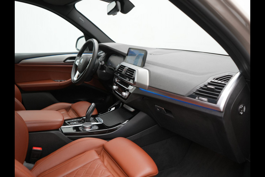 BMW X3 xDrive30e High Executive Plug In Hybrid 293pk PHEV | Panodak | Head Up | Camera | Lederen Sportstoelen & Stuur Verwarmd | Sfeerverlichting | Adaptive LED | Hifi Audio | Blis | Keyless | Navigatie | DAB |
