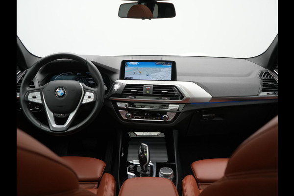 BMW X3 xDrive30e High Executive Plug In Hybrid 293pk PHEV | Panodak | Head Up | Camera | Lederen Sportstoelen & Stuur Verwarmd | Sfeerverlichting | Adaptive LED | Hifi Audio | Blis | Keyless | Navigatie | DAB |