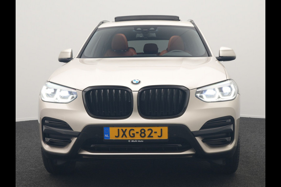 BMW X3 xDrive30e High Executive Plug In Hybrid 293pk PHEV | Panodak | Head Up | Camera | Lederen Sportstoelen & Stuur Verwarmd | Sfeerverlichting | Adaptive LED | Hifi Audio | Blis | Keyless | Navigatie | DAB |