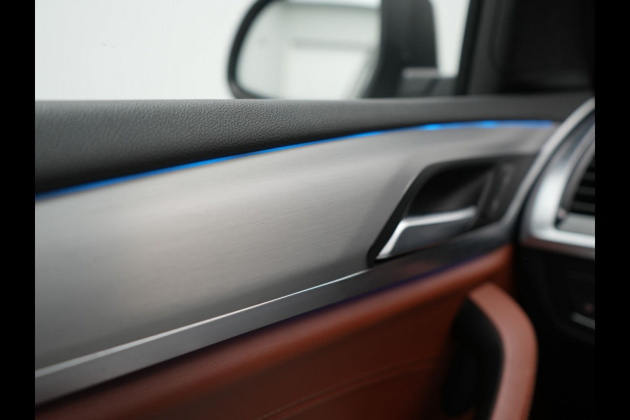 BMW X3 xDrive30e High Executive Plug In Hybrid 293pk PHEV | Panodak | Head Up | Camera | Lederen Sportstoelen & Stuur Verwarmd | Sfeerverlichting | Adaptive LED | Hifi Audio | Blis | Keyless | Navigatie | DAB |