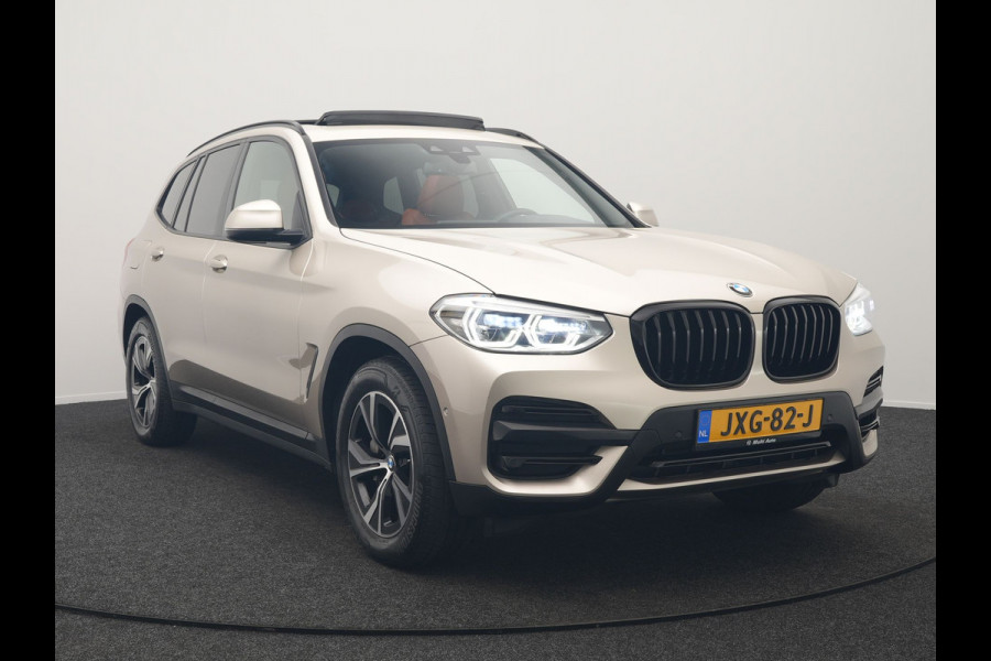 BMW X3 xDrive30e High Executive Plug In Hybrid 293pk PHEV | Panodak | Head Up | Camera | Lederen Sportstoelen & Stuur Verwarmd | Sfeerverlichting | Adaptive LED | Hifi Audio | Blis | Keyless | Navigatie | DAB |
