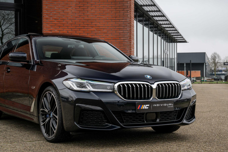 BMW 5 Serie 545e xDrive 394pk M-Sport CoPilot Laser 15.333km !