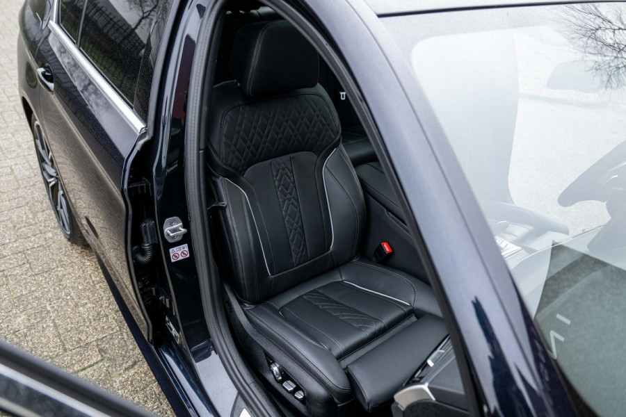 BMW 5 Serie 545e xDrive 394pk M-Sport CoPilot Laser 15.333km !