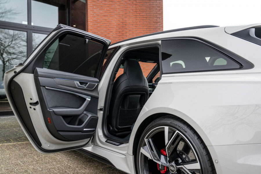 Audi RS6 Avant 4.0 TFSI quattro Kreide RS Dynamic Plus 305km/h