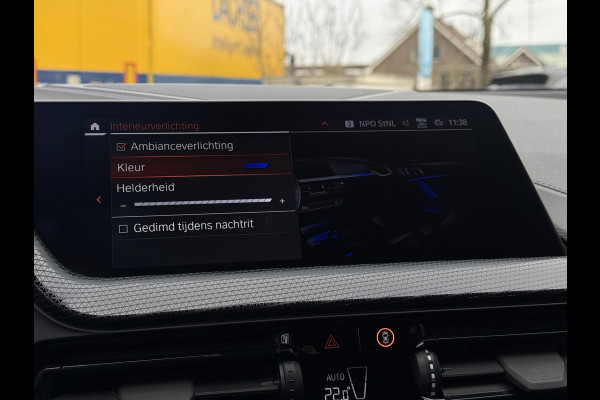 BMW 1-serie 118i Aut. M-Sport Edition | Panorama | Camera | Sport Stoelen | Sfeer Verlichting | Apple Carplay |