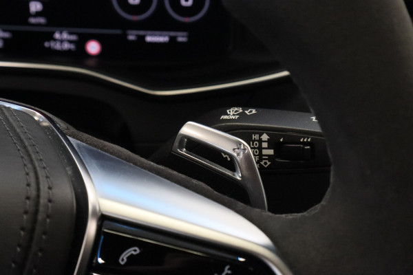 Audi A6 Avant RS 6 TFSI Quattro Keramisch Leder Panoramadak 4WS Nardo B&O!