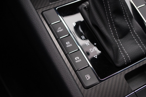 Škoda Superb Combi 1.4 TSI 218 PK iV Sportline Business PHEV, Adap. Cruise Control, 360 Camera, Matrix-LED