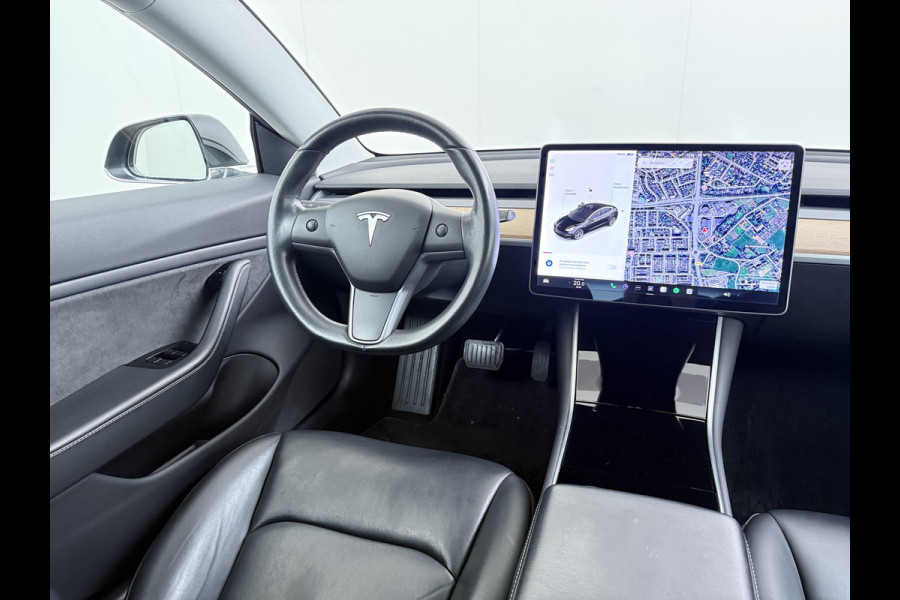 Tesla Model 3 SR+ 60kWh 325PK AutoPilot Leer PanoramaDak Adaptive Cruise Lmv 18" Camera's Elektr.-Stuur+Stoelen+Spiegels+Geheugen+Easy-Entry+V Soh 81% Ecc Navi Led DAB Voorverwarmen interieur via App Keyless One-Pedal-Drive Origineel Nederlandse Auto 1584kg licht! slechts 67 euro belasting p/m