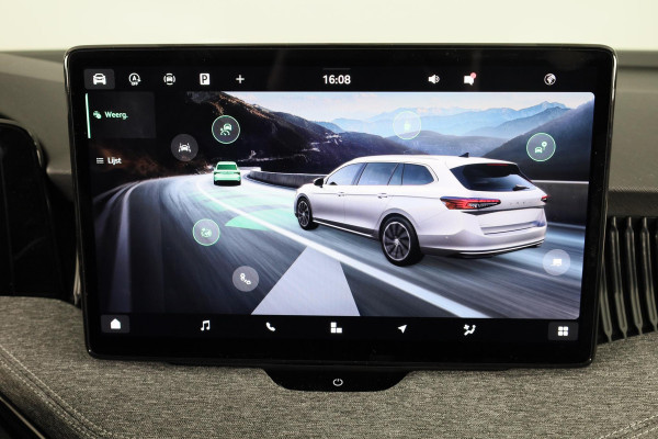 Škoda Superb Combi First Edition 1.5 MHEV 150 pk TSI e | Navigatie | Parkeercamera | Verwarmbare voorstoelen en achterbank | 18 inch Lichtmetalen velgen | Verlengde garantie