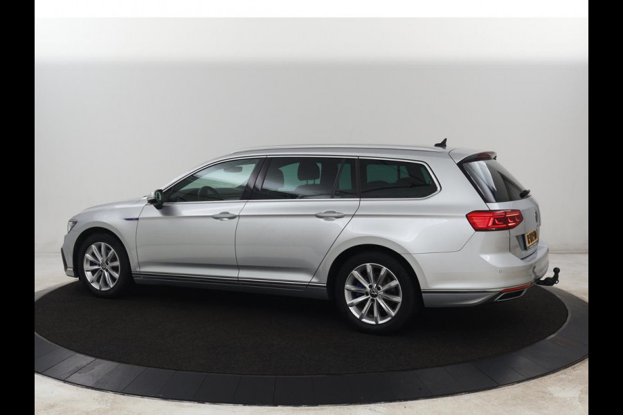 Volkswagen Passat 1.4 TSI PHEV GTE | Trekhaak | Adaptive cruise | Camera | Matrix LED | Keyless | Carplay | Navigatie | Park Assist | Plug In