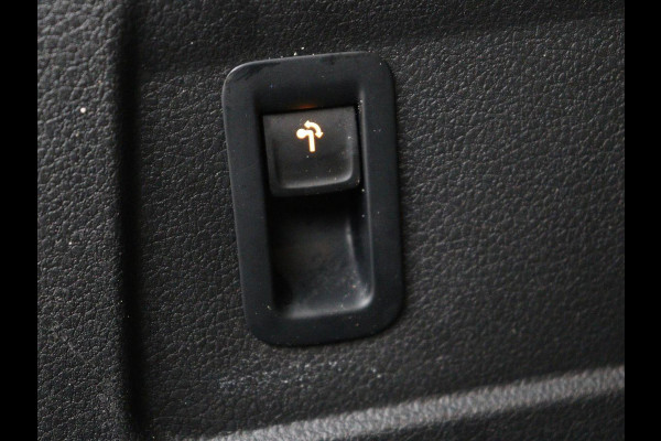 Volkswagen Passat 1.4 TSI PHEV GTE | Trekhaak | Adaptive cruise | Camera | Matrix LED | Keyless | Carplay | Navigatie | Park Assist | Plug In