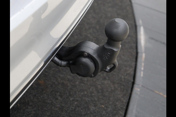 Volkswagen Passat 1.4 TSI PHEV GTE | Trekhaak | Adaptive cruise | Camera | Matrix LED | Keyless | Carplay | Navigatie | Park Assist | Plug In