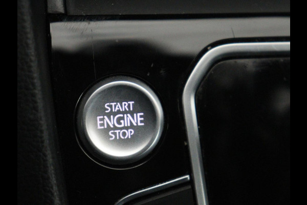 Volkswagen Passat 1.4 TSI PHEV GTE | Trekhaak | Adaptive cruise | Camera | Matrix LED | Keyless | Carplay | Navigatie | Park Assist | Plug In