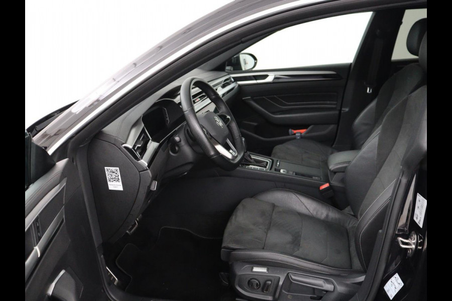 Volkswagen Arteon Shooting Brake 1.4 TSI eHybrid R-Line | Panoramadak | Stoelverwarming | LED Plus | Sfeerverlichting | Carplay | Trekhaak | Achterbankverwarming | Adaptive cruise | Navigatie | PHEV | Plug In