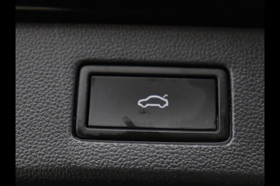 Volkswagen Arteon Shooting Brake 1.4 TSI eHybrid R-Line | Panoramadak | Stoelverwarming | LED Plus | Sfeerverlichting | Carplay | Trekhaak | Achterbankverwarming | Adaptive cruise | Navigatie | PHEV | Plug In