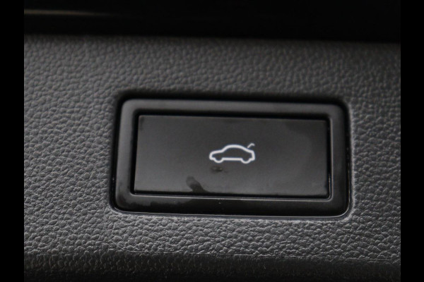 Volkswagen Arteon Shooting Brake 1.4 TSI eHybrid R-Line | Panoramadak | Stoelverwarming | LED Plus | Sfeerverlichting | Carplay | Trekhaak | Achterbankverwarming | Adaptive cruise | Navigatie | PHEV | Plug In