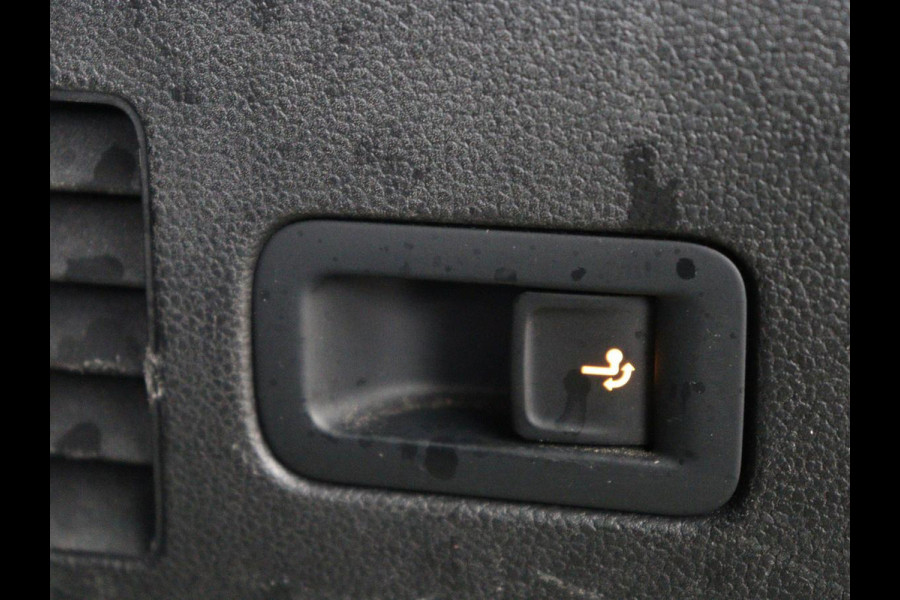 Volkswagen Arteon Shooting Brake 1.4 TSI eHybrid R-Line | Panoramadak | Stoelverwarming | LED Plus | Sfeerverlichting | Carplay | Trekhaak | Achterbankverwarming | Adaptive cruise | Navigatie | PHEV | Plug In