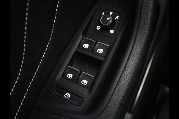 Volkswagen Arteon Shooting Brake 1.4 TSI eHybrid R-Line | Panoramadak | Stoelverwarming | LED Plus | Sfeerverlichting | Carplay | Trekhaak | Achterbankverwarming | Adaptive cruise | Navigatie | PHEV | Plug In