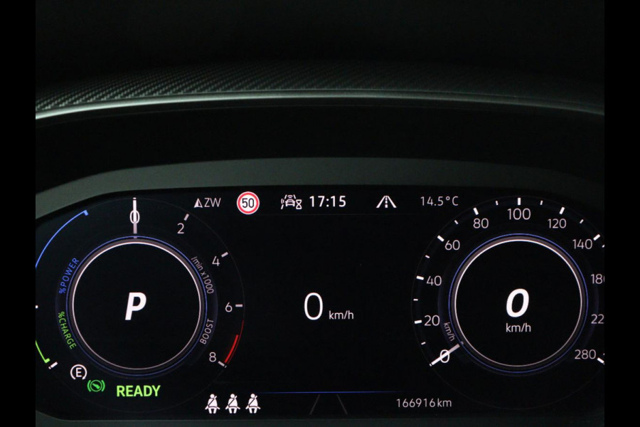 Volkswagen Arteon Shooting Brake 1.4 TSI eHybrid R-Line | Panoramadak | Stoelverwarming | LED Plus | Sfeerverlichting | Carplay | Trekhaak | Achterbankverwarming | Adaptive cruise | Navigatie | PHEV | Plug In