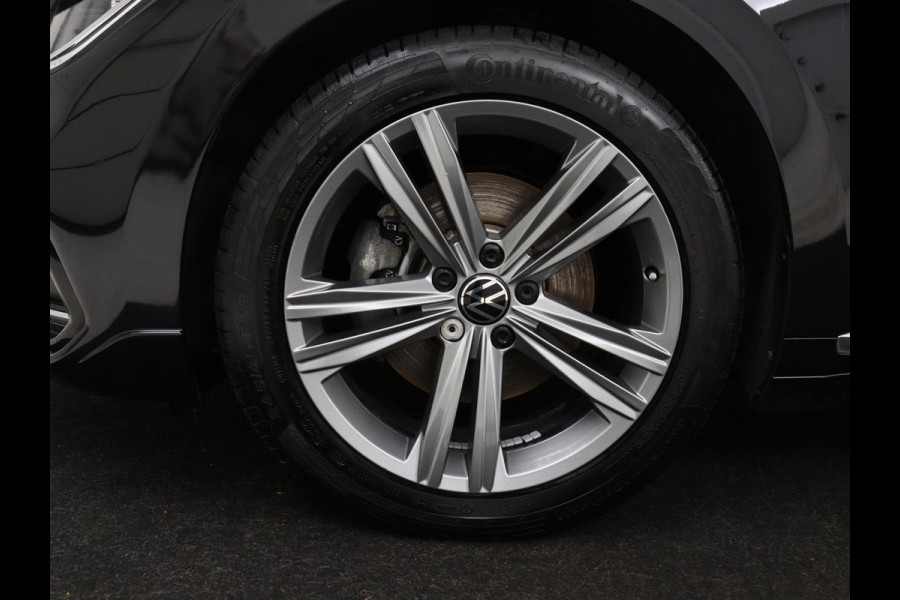 Volkswagen Arteon Shooting Brake 1.4 TSI eHybrid R-Line | Panoramadak | Stoelverwarming | LED Plus | Sfeerverlichting | Carplay | Trekhaak | Achterbankverwarming | Adaptive cruise | Navigatie | PHEV | Plug In