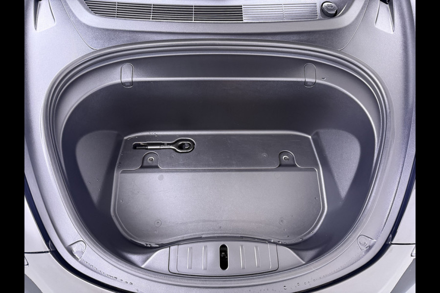 Tesla Model 3 SR+ 60kWh 325PK AutoPilot Leer PanoramaDak Adaptive Cruise Lmv 18" Camera's Elektr.-Stuur+Stoelen+Spiegels+Geheugen+Easy-Entry+V Soh 81% Ecc Navi Led DAB Voorverwarmen interieur via App Keyless One-Pedal-Drive Origineel Nederlandse Auto 1584kg licht! slechts 67 euro belasting p/m