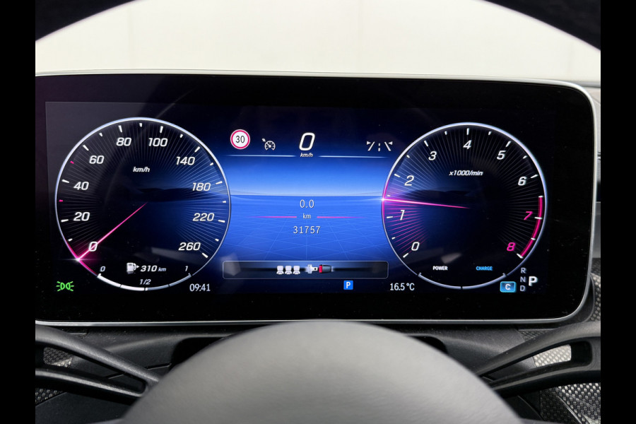 Mercedes-Benz C-Klasse 200 AMG // Panoramadak // Trekhaak // Carplay // Camera // Nightpakket // Alarm // 19 inch // Sfeerverlichting